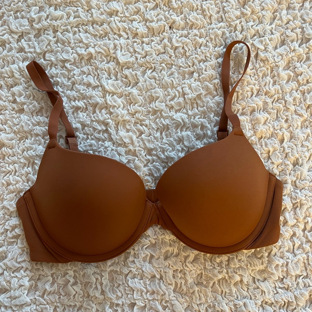 Skims T-Shirt bra